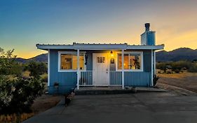 The Raven House - Renovated Homestead Cabin